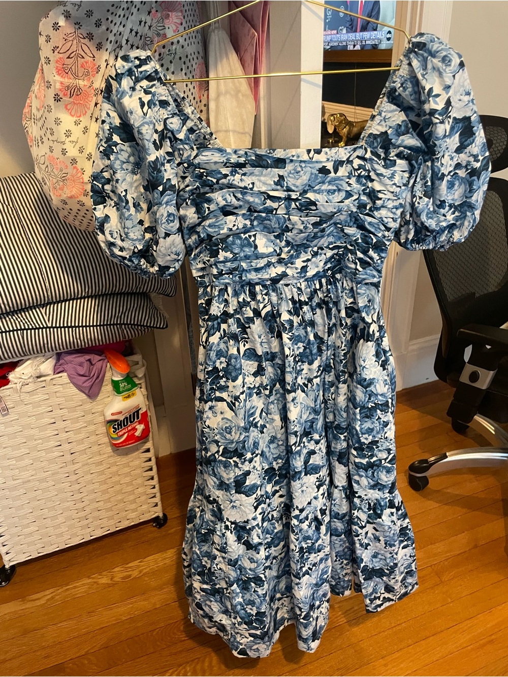 Abercrombie and Fitch Emerson Puff Sleeve Blue Floral Midi Dress